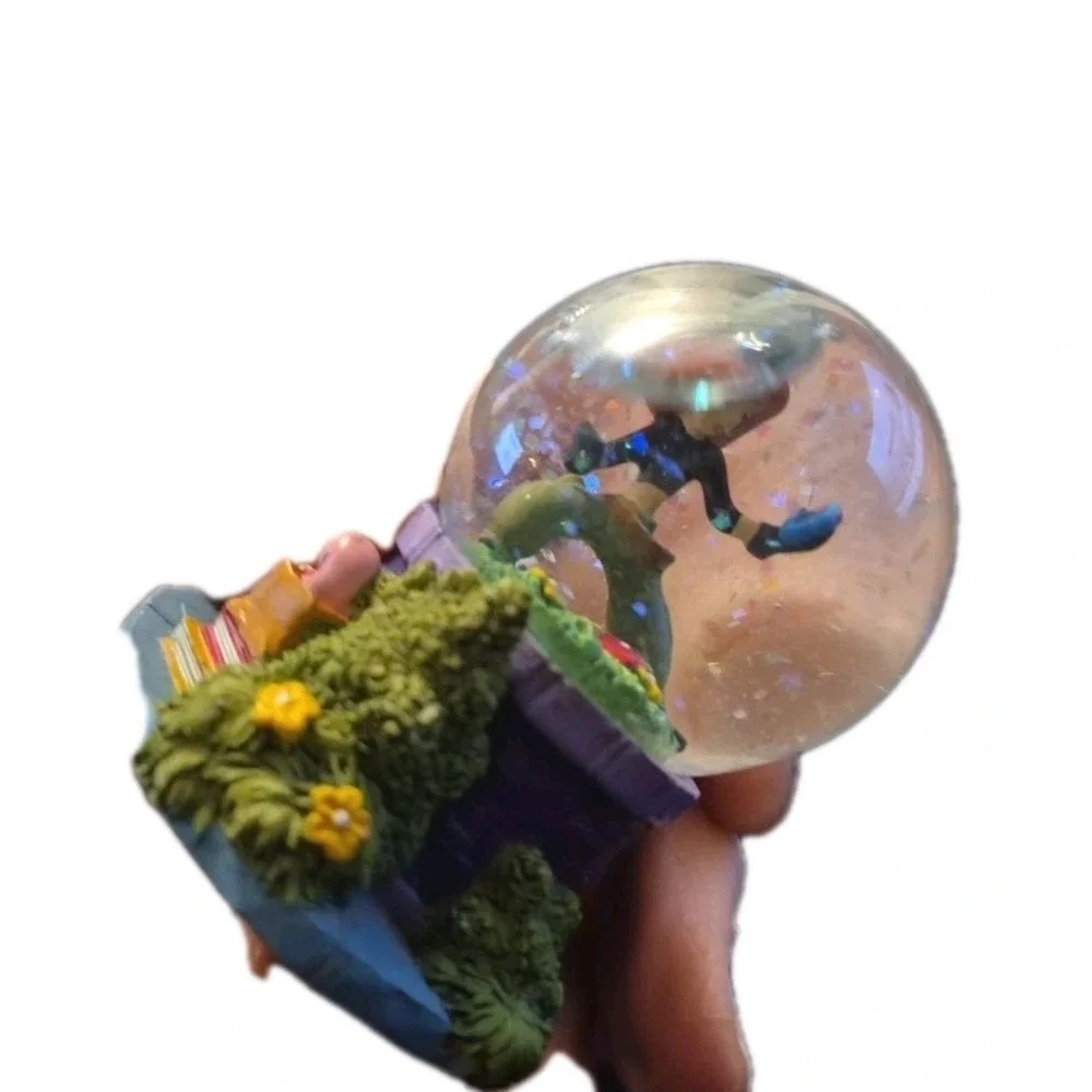 DISNEY KIM POSSIBLE MINI SNOW‎ GLOBE--RARE